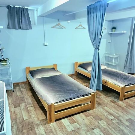 Simple Apartment Near Hockey & Football Arena Bratysława Zewnętrze zdjęcie