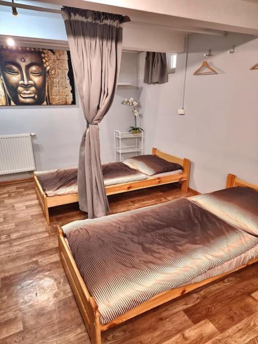 Simple Apartment Near Hockey & Football Arena Bratysława Zewnętrze zdjęcie